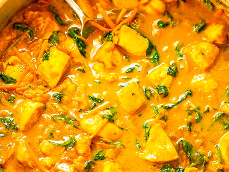Curry de pollo cetogénico